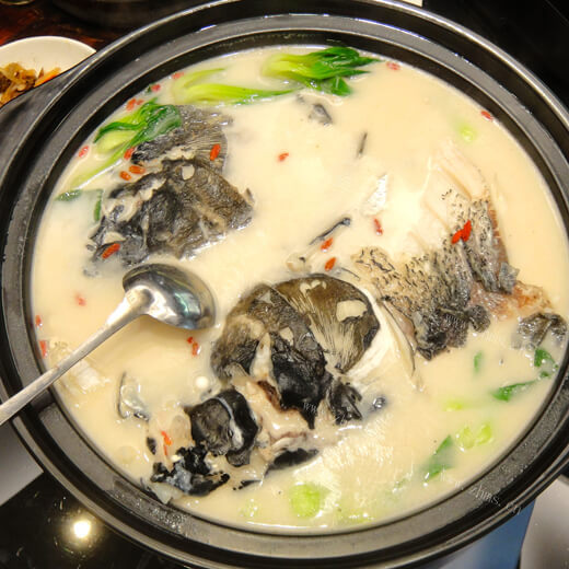 美味的煎焖大头鱼头