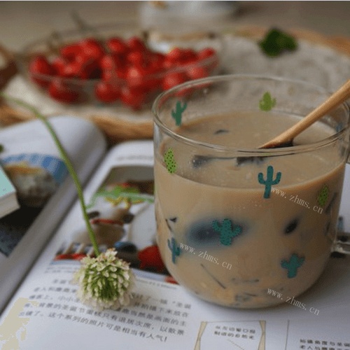 美味的豆浆烧仙草
