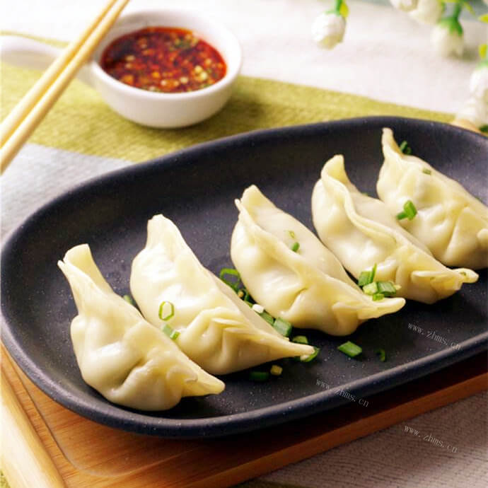 薄皮的韮菜大肉饺子