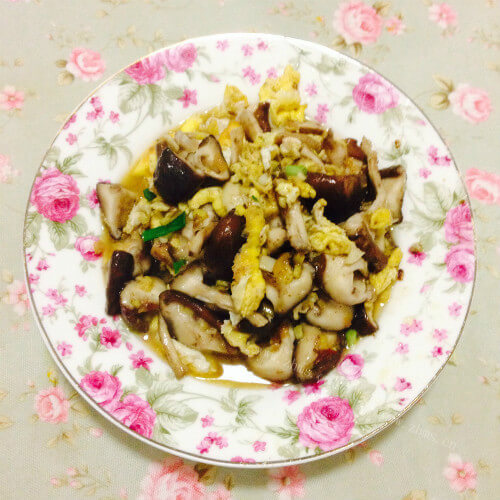 香菇炒鸡蛋