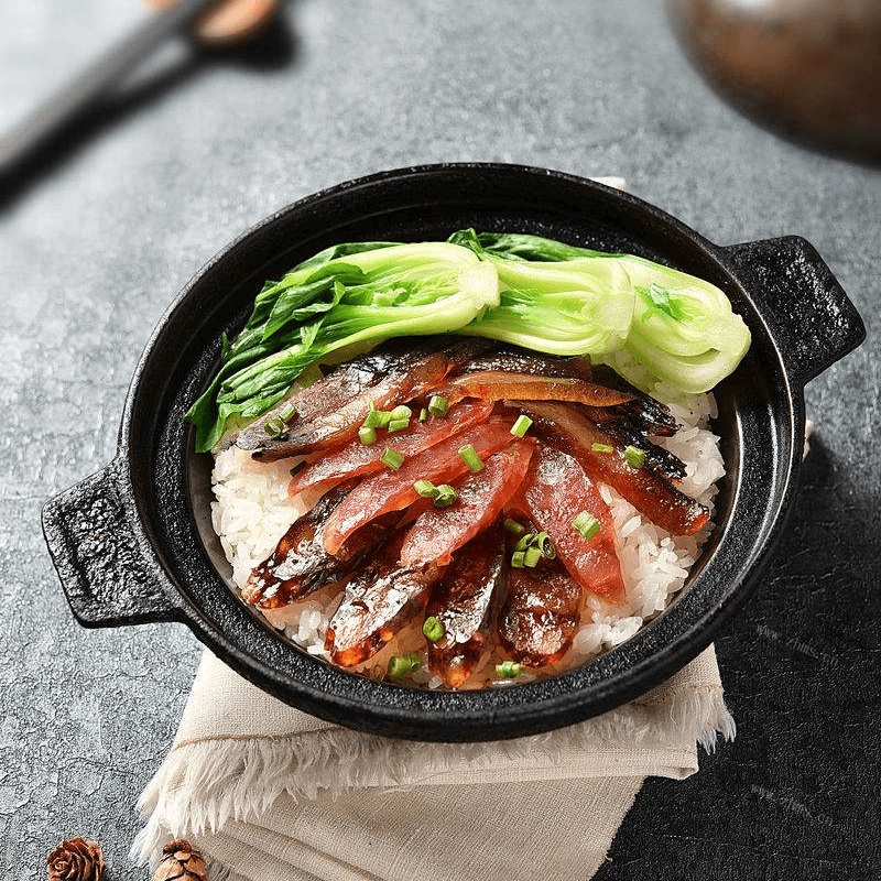 诱人的香肠煲仔饭