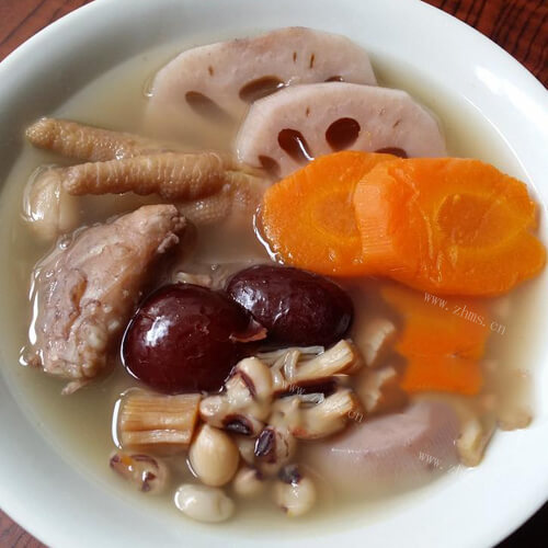 炒菜鸡脚炒藕片