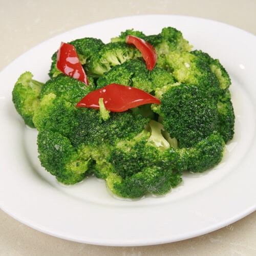美味的蟹味菇扒西兰花