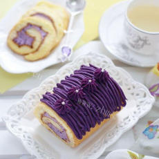 美味的奶香浓郁紫薯面包