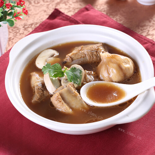 美味的肉骨茶