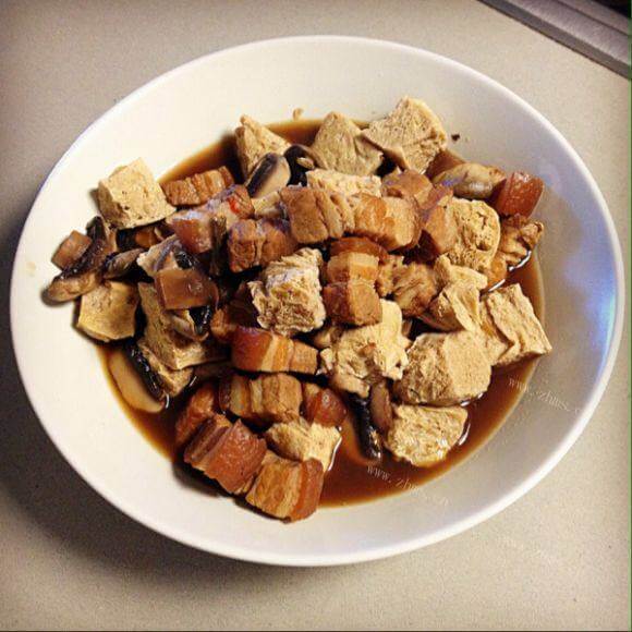 美味肉炖冻豆腐