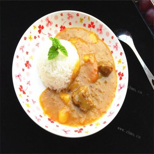 牛腩咖喱饭