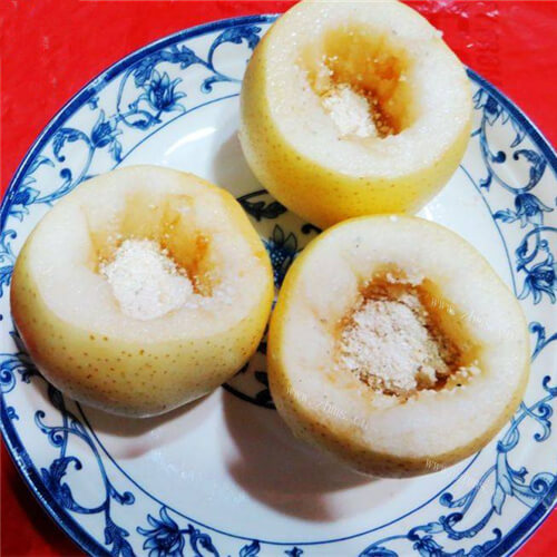 自制银耳枸杞蒸梨盅