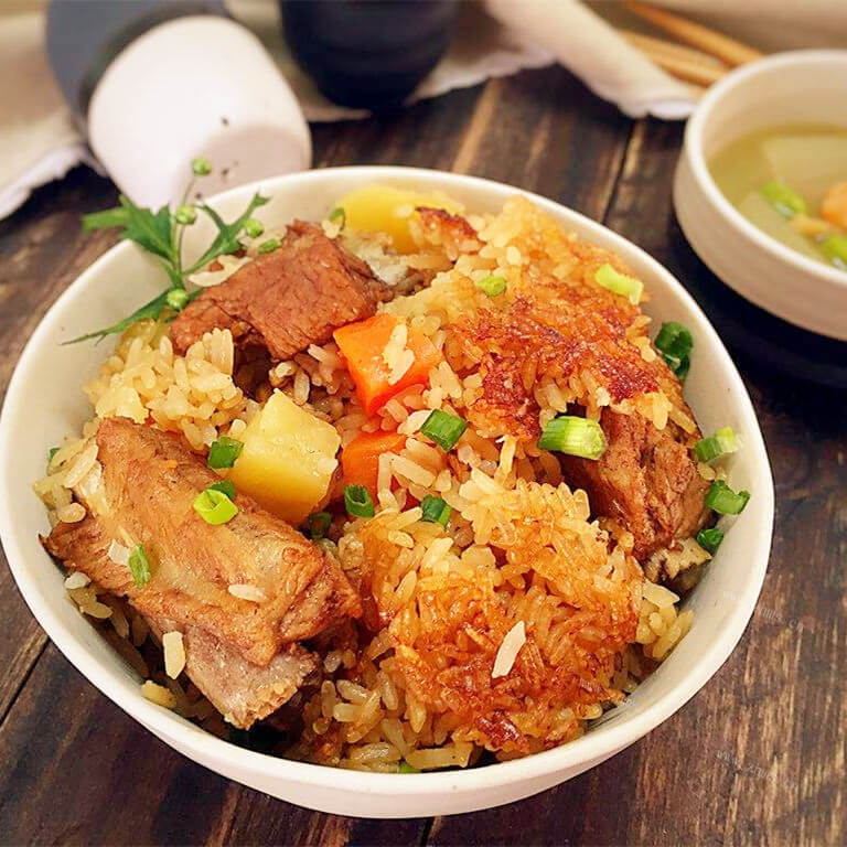 自己家里做的电饭锅版煲仔饭
