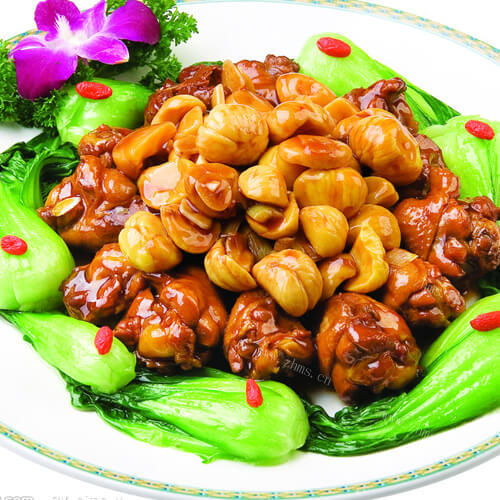 鲜美的黄豆海带焖鸡翅根
