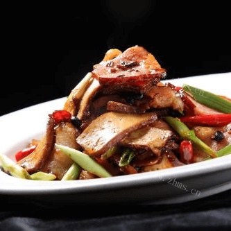 家常菜腊肉炒豆干