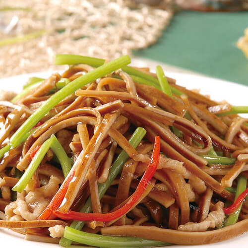 美味的牛脸肉炒豆干
