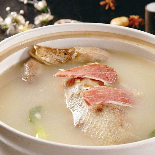 笋干老鸭煲