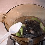 健康美食紫菜丝瓜瘦肉汤做法图解12)