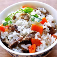 美味佳肴羊肉焖米饭