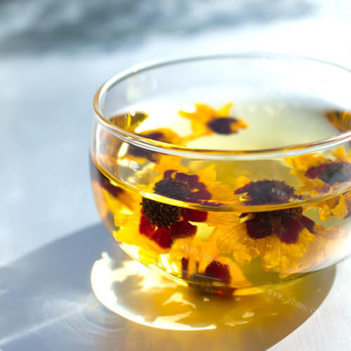 生津止渴的雪菊山楂茶