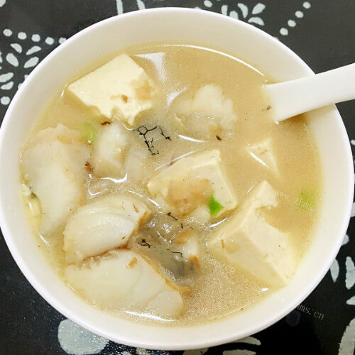 美味的鳕鱼炖豆腐