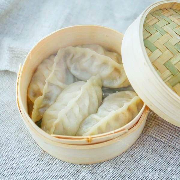 雪白的四季豆烫面蒸饺