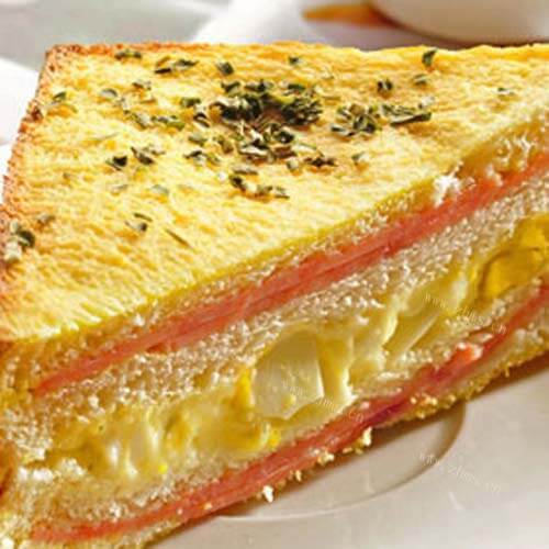 美味蛋奶面包片