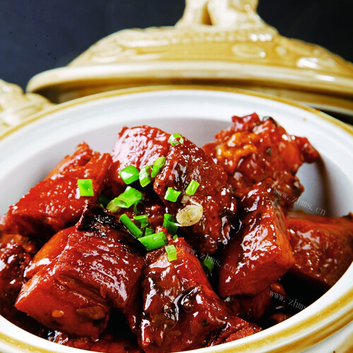 色香味俱全的可口的梅干菜烧肉