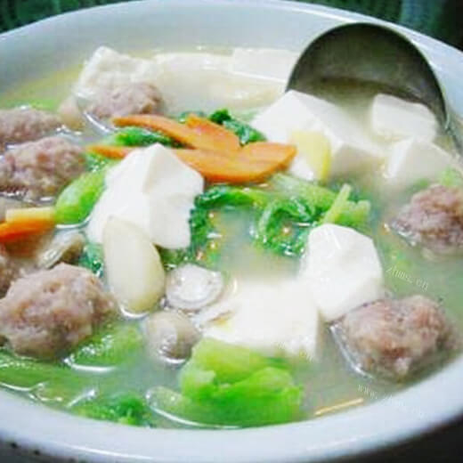美味的豆腐焖肉丸