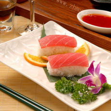 美味的金枪鱼寿司