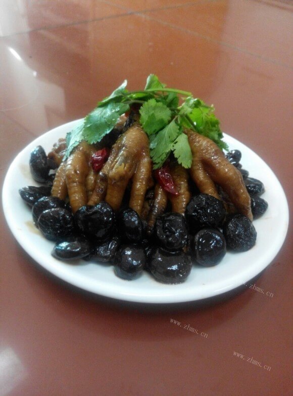 滋味小香菇卤鸡爪做法图解4)