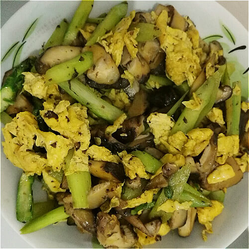 香菇炒鸡蛋