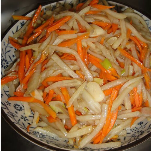 家常胡萝卜土豆双丝