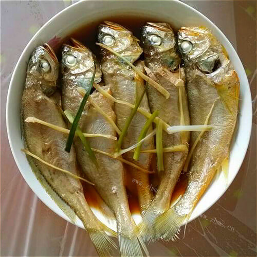 美味的清蒸子梅鱼