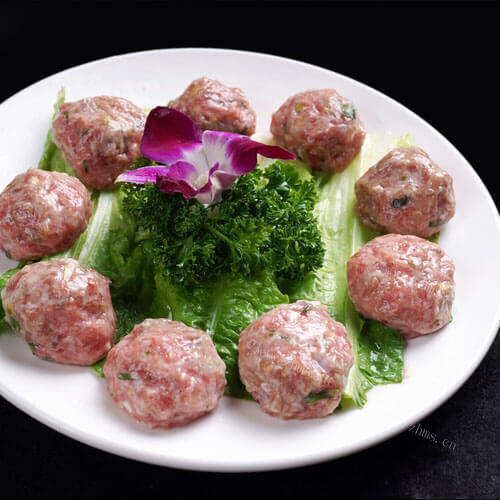 美味香菜丸子
