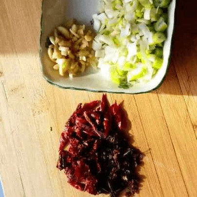 口感极佳的水煮鱼做法图解4)