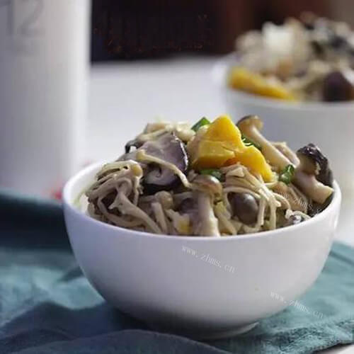 家常版的红薯杂菇炊饭