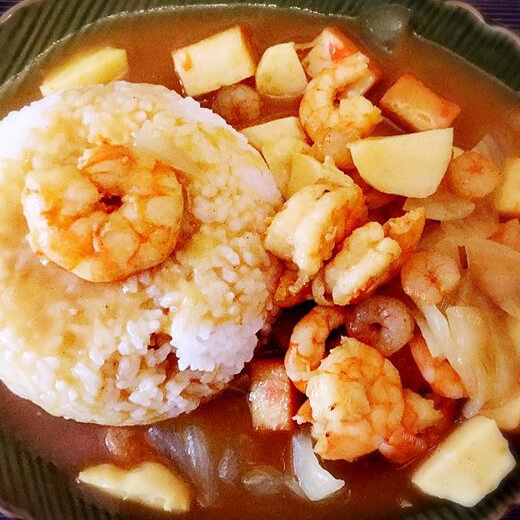 美味鲜虾杂蔬咖喱饭