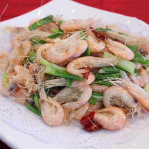 美味的葱爆小江虾
