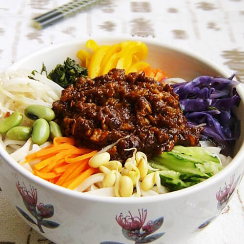 肉丁炸酱