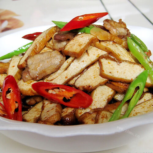 爆香辣椒炒豆腐干回锅肉