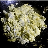 鲜美牡蛎滑蛋做法图解6)