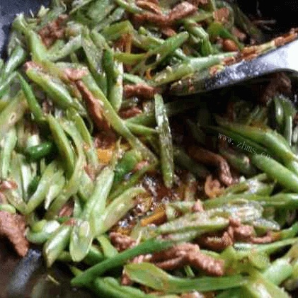 家常菜四季豆炒肉丝做法图解10)