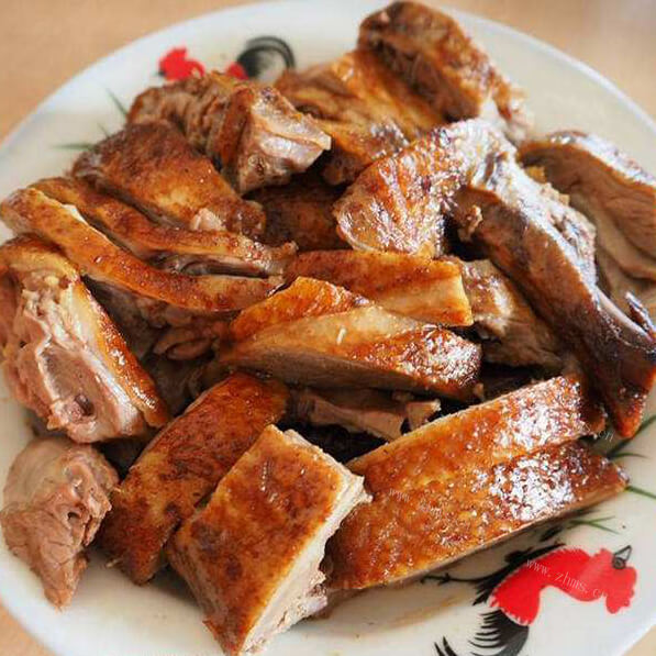 味美的五香卤鸭