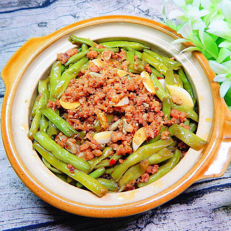 家常砂锅肉末豆角