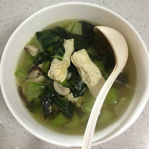 好喝的青菜平菇千张汤