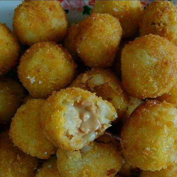 美味的鸡肉芝士球