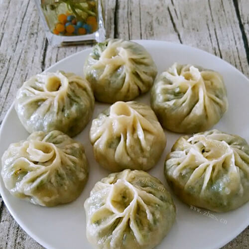 美味的薄皮素馅包子