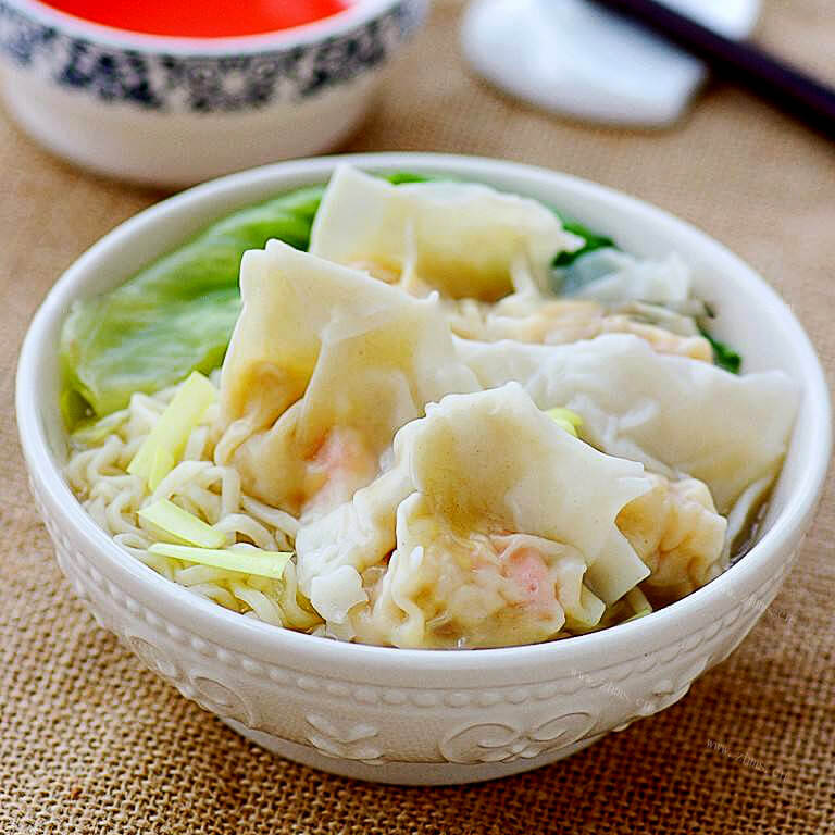 好运气番茄鸡蛋云吞