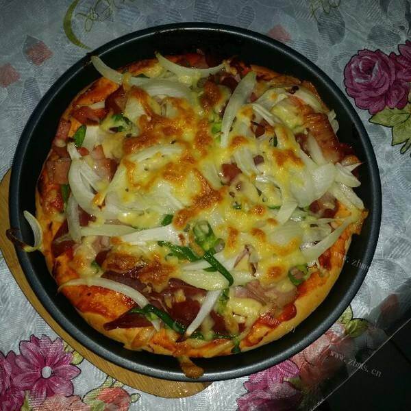可口的电饭煲披萨