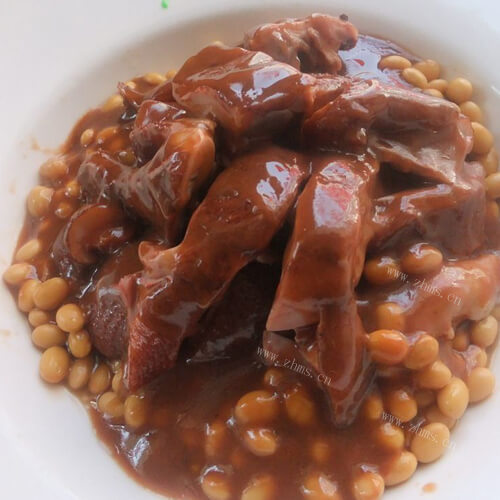 可口的莲藕黄豆炖排骨