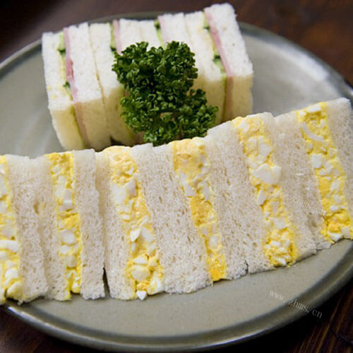 美味的鸡蛋三明治