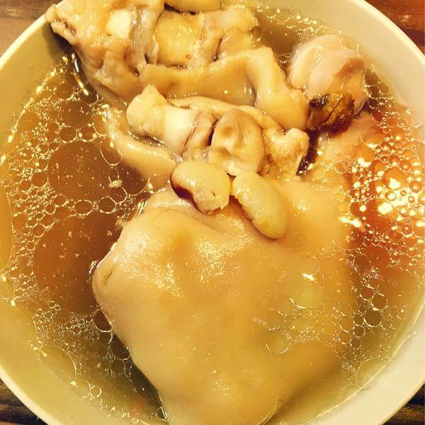 好喝的菌菇猪蹄汤