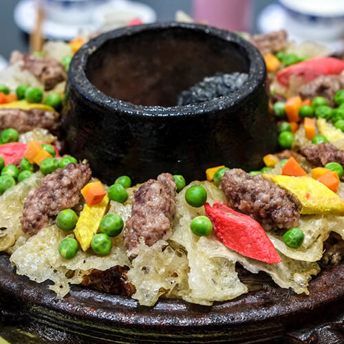 美味的腾冲土锅子
